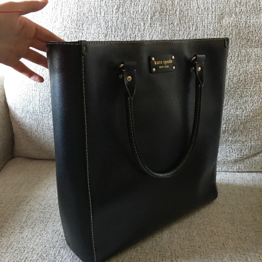 COPY - Large black Kate Spade handbag - Picture 4 of 11